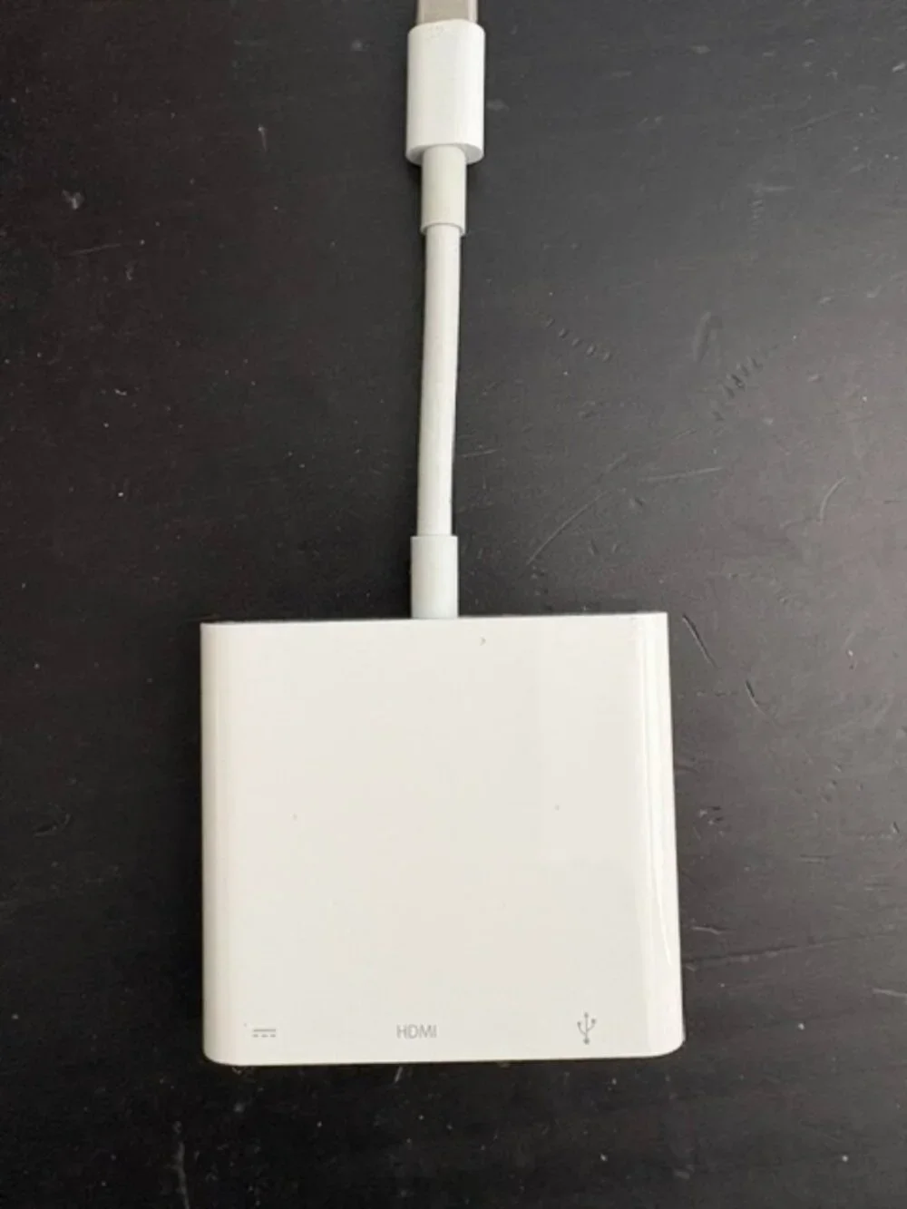 Apple MUF82AM/A USB-C Digital AV Multiport Adapter Genuine A1621 Oem Euc